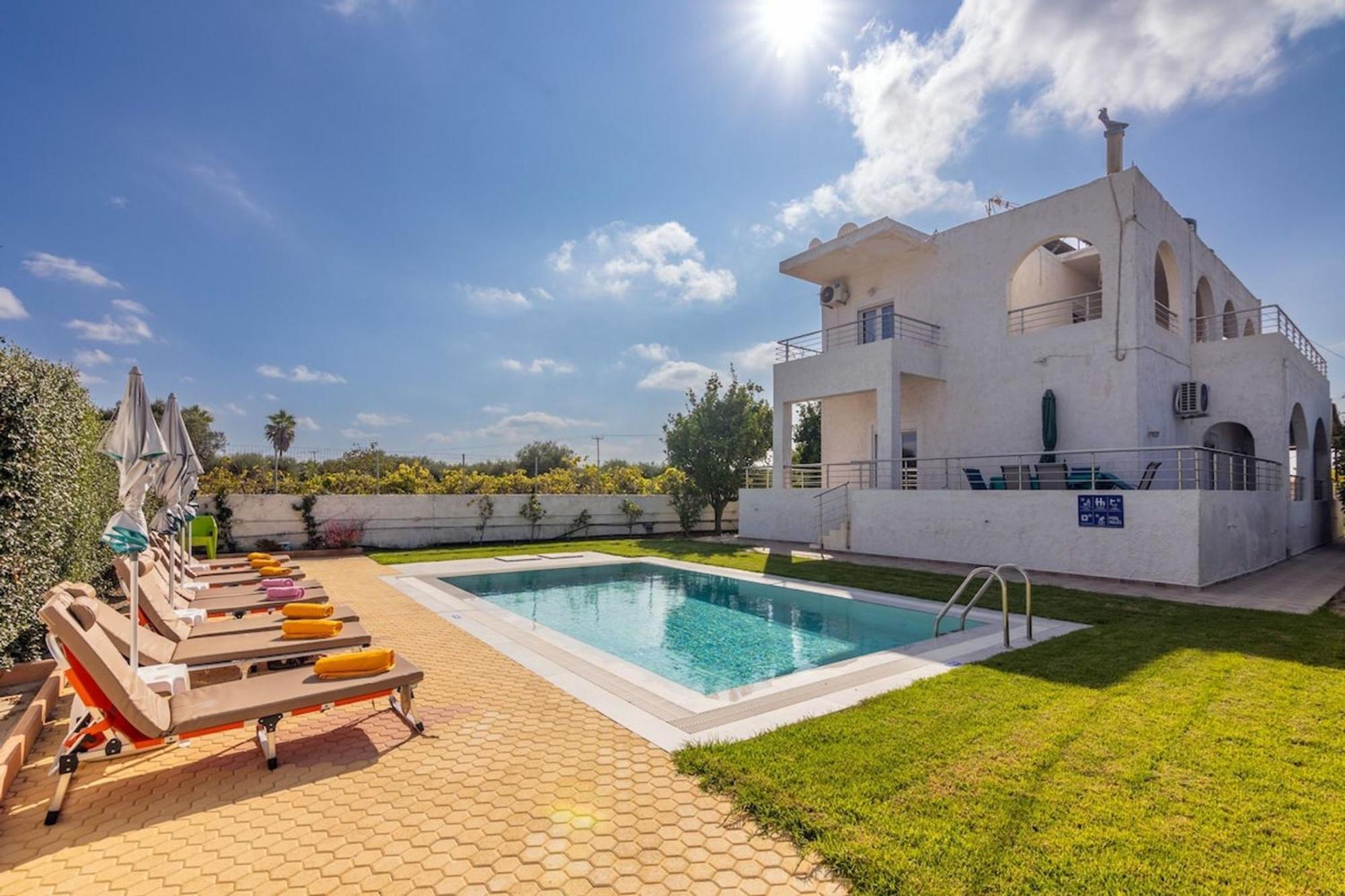 Amazing Villa Chrysanthi With Private Pool In Heraklion Epano Vathia Exteriér fotografie